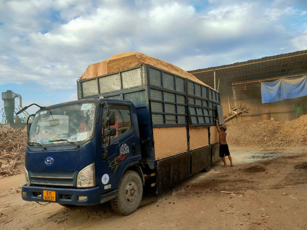 Đơn vị mua dăm bào, mùn cưa, gỗ vụn, gỗ tạp, gỗ phế liệu các loại, nhận thu dọn sạch sẽ kho xưởng, bãi gỗ.